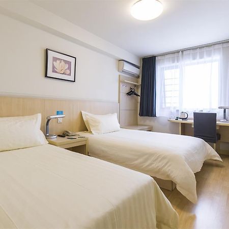 Jingjiang Inn Shanghai Jiading Chengzhong Road מראה חיצוני תמונה