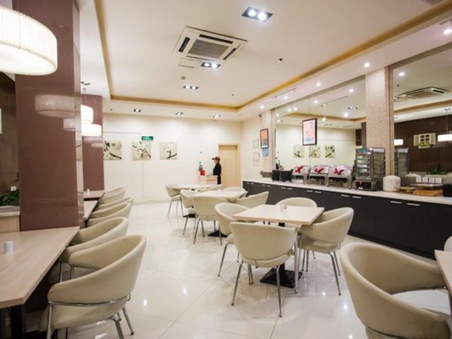 Jingjiang Inn Shanghai Jiading Chengzhong Road מראה חיצוני תמונה