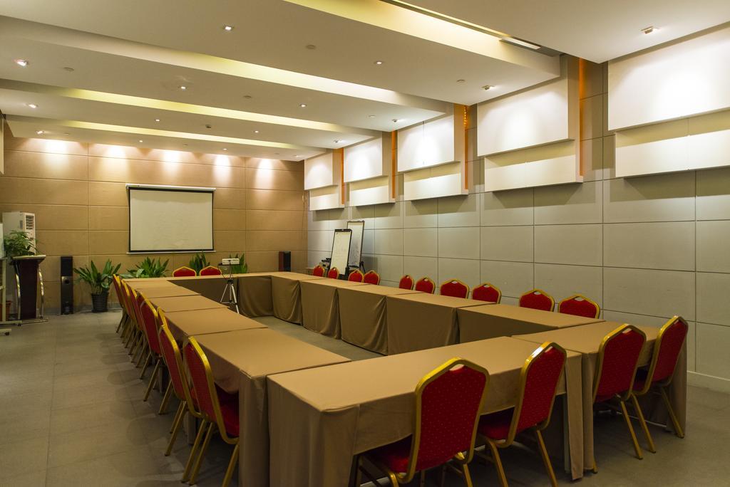 Jingjiang Inn Shanghai Jiading Chengzhong Road מראה חיצוני תמונה